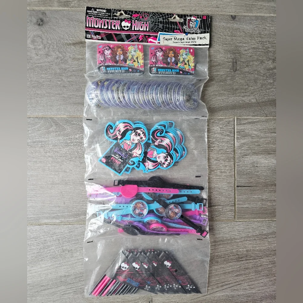 MONSTER HIGH Birthday Party Bundle NWT